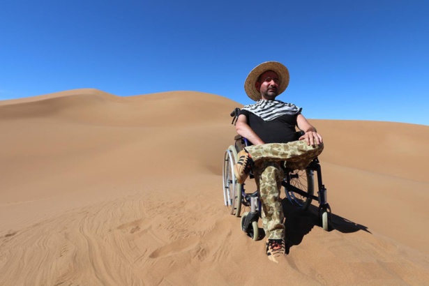Il est handicapé… et il rêvait de parcourir le désert !
