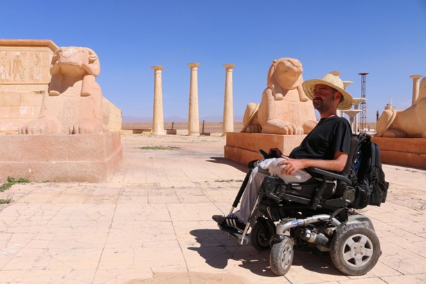 Il est handicapé… et il rêvait de parcourir le désert !