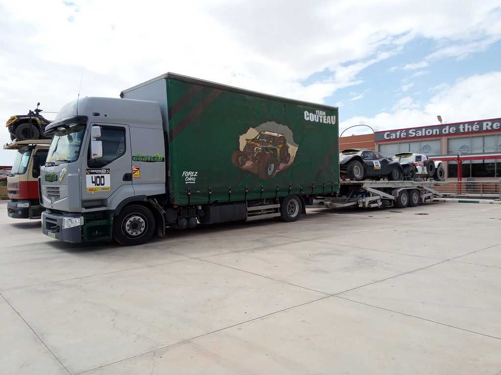 Transport de véhicules par camion porte voitures